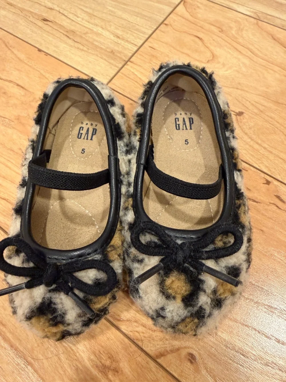 Gap kids leopard ballet flats - size 5